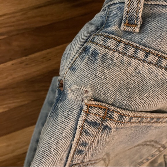 SOLD Vintage Levi Jeans - Picture 7 of 7